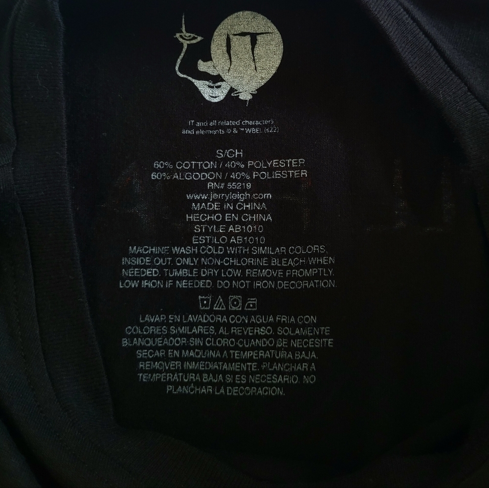 Stephen King's IT🕷 Graphic Tee👕 - NWOT - Picture 5 of 12